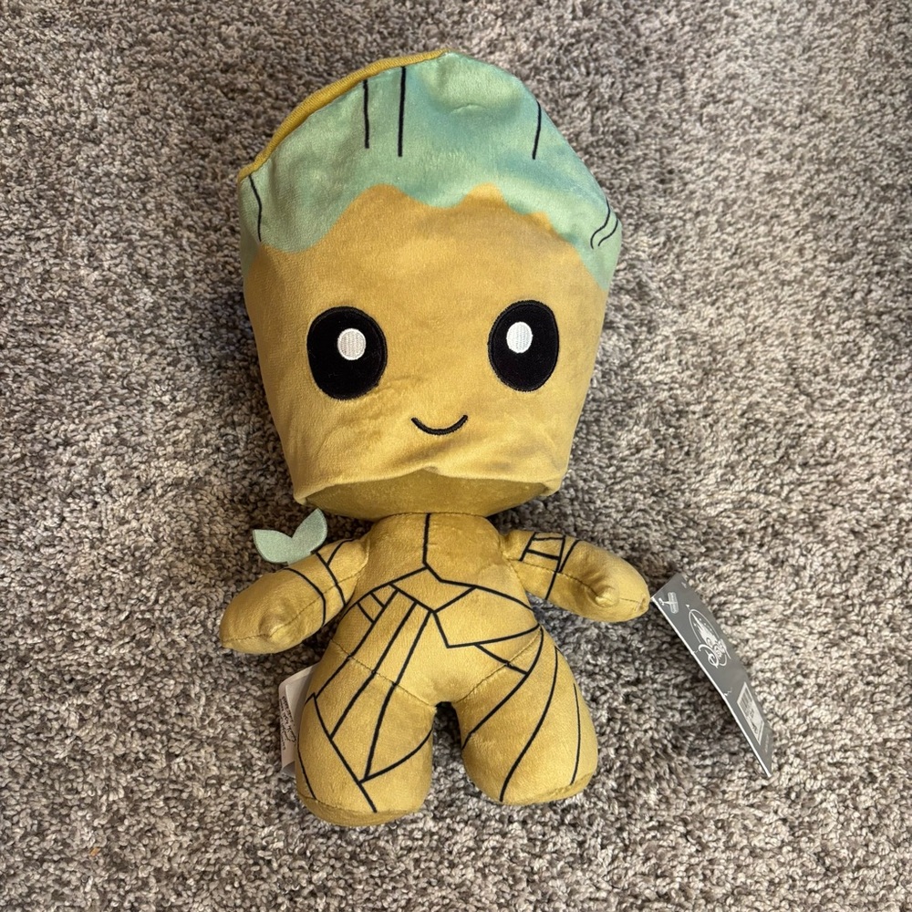 Disney Parks NWT Groot plush
